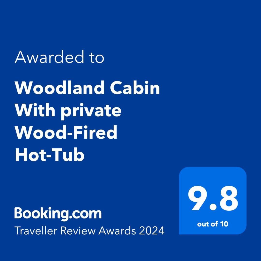 Вилла Woodland Cabin With Private Wood-Fired Hot-Tub Фарнем Экстерьер фото